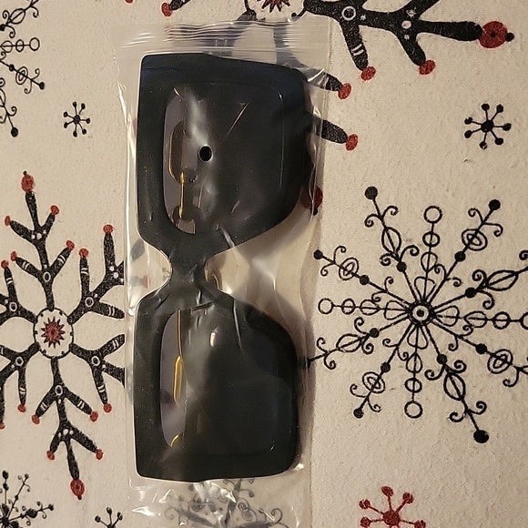 Accessories - Shades